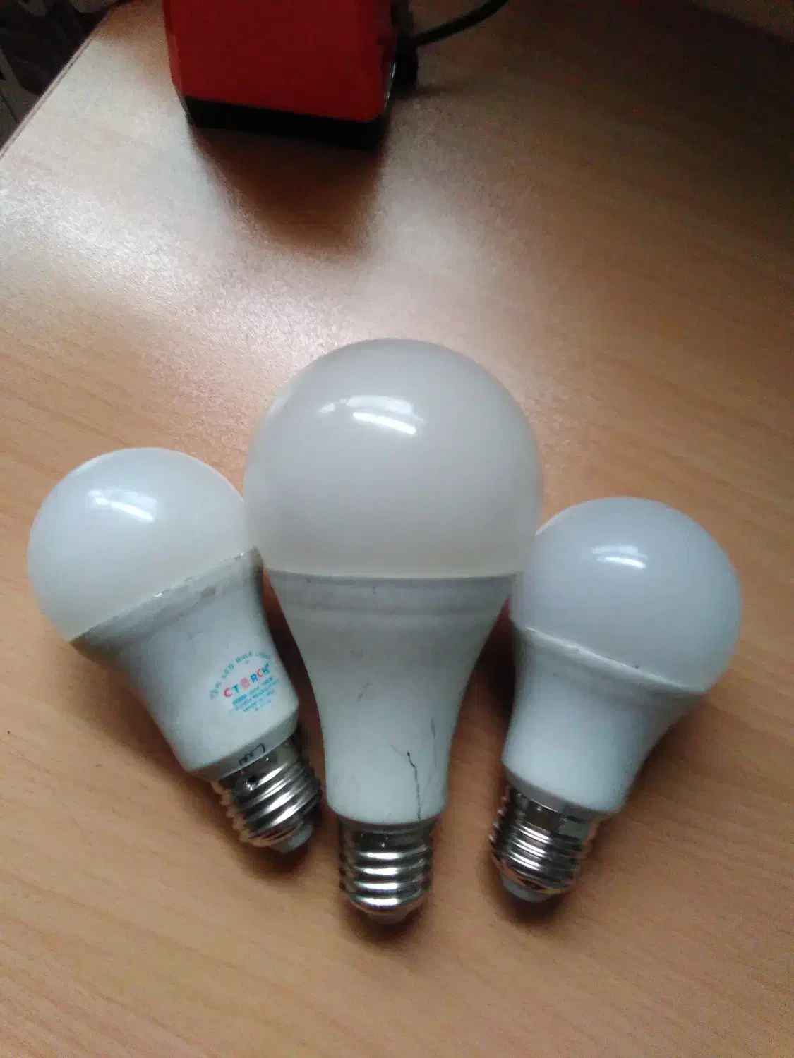 لامپهای روشنائی|لامپ و چراغ|اصفهان, قلعه طبره|دیوار