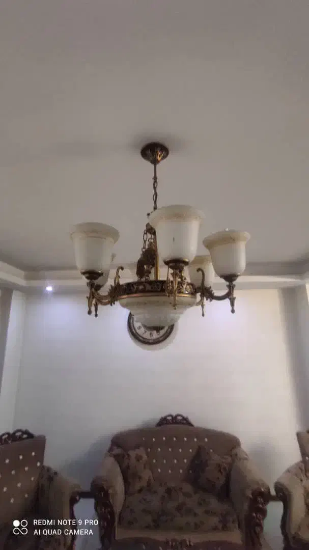 یک جفت لوستر ۶ شاخه|لوستر و چراغ آویز|فردیس, منظریه|دیوار