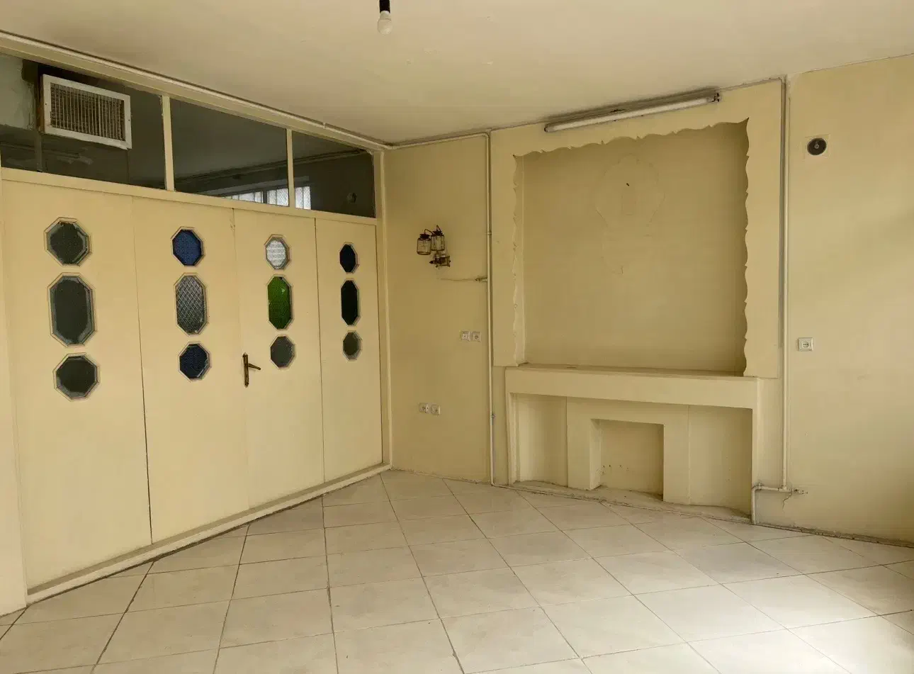 یک واحد مستقل ۱۵۰ متری (مسکونی،کارگاه،انبار)