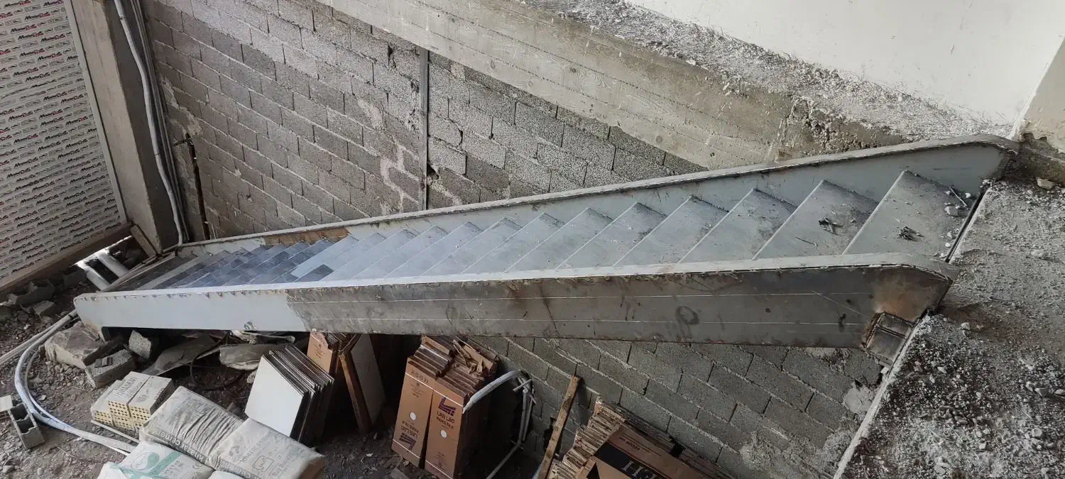 پله گرد، پله معلق، محور وسط و کنسولی 0 تا 100|خدمات پیشه و مهارت|رشت, فلسطین|دیوار