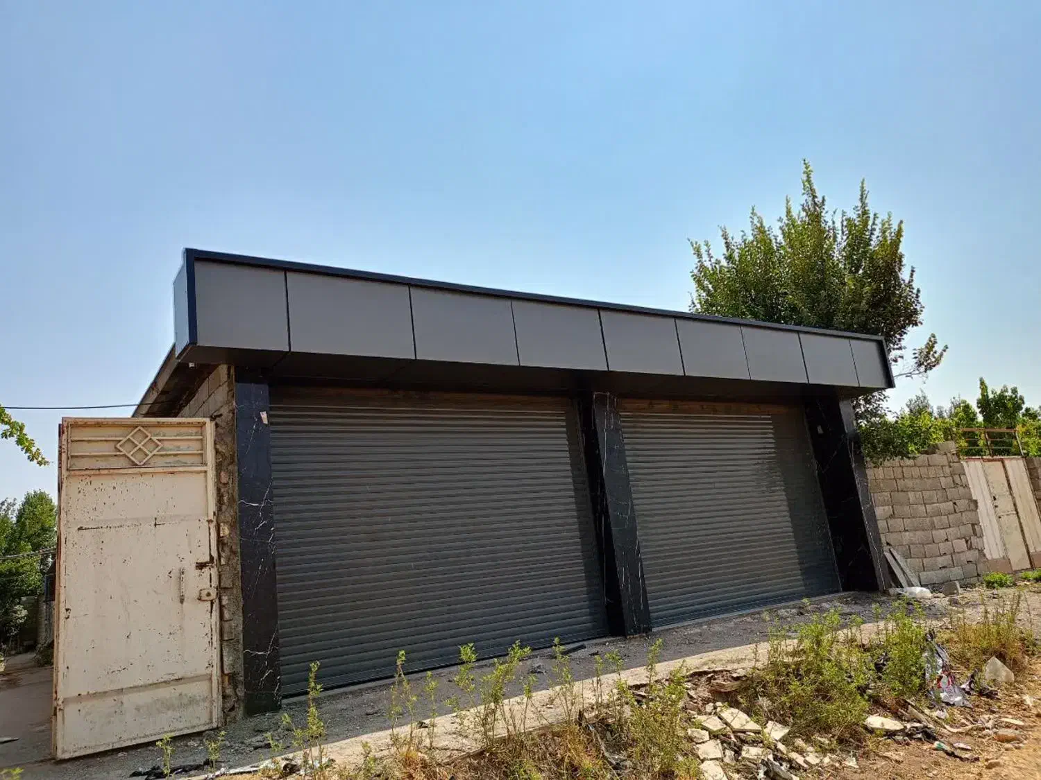 اجرای فلاشینگ نمای کامپوزیت تابلو مغازه سردرب|خدمات پیشه و مهارت|اصفهان, مصلی|دیوار