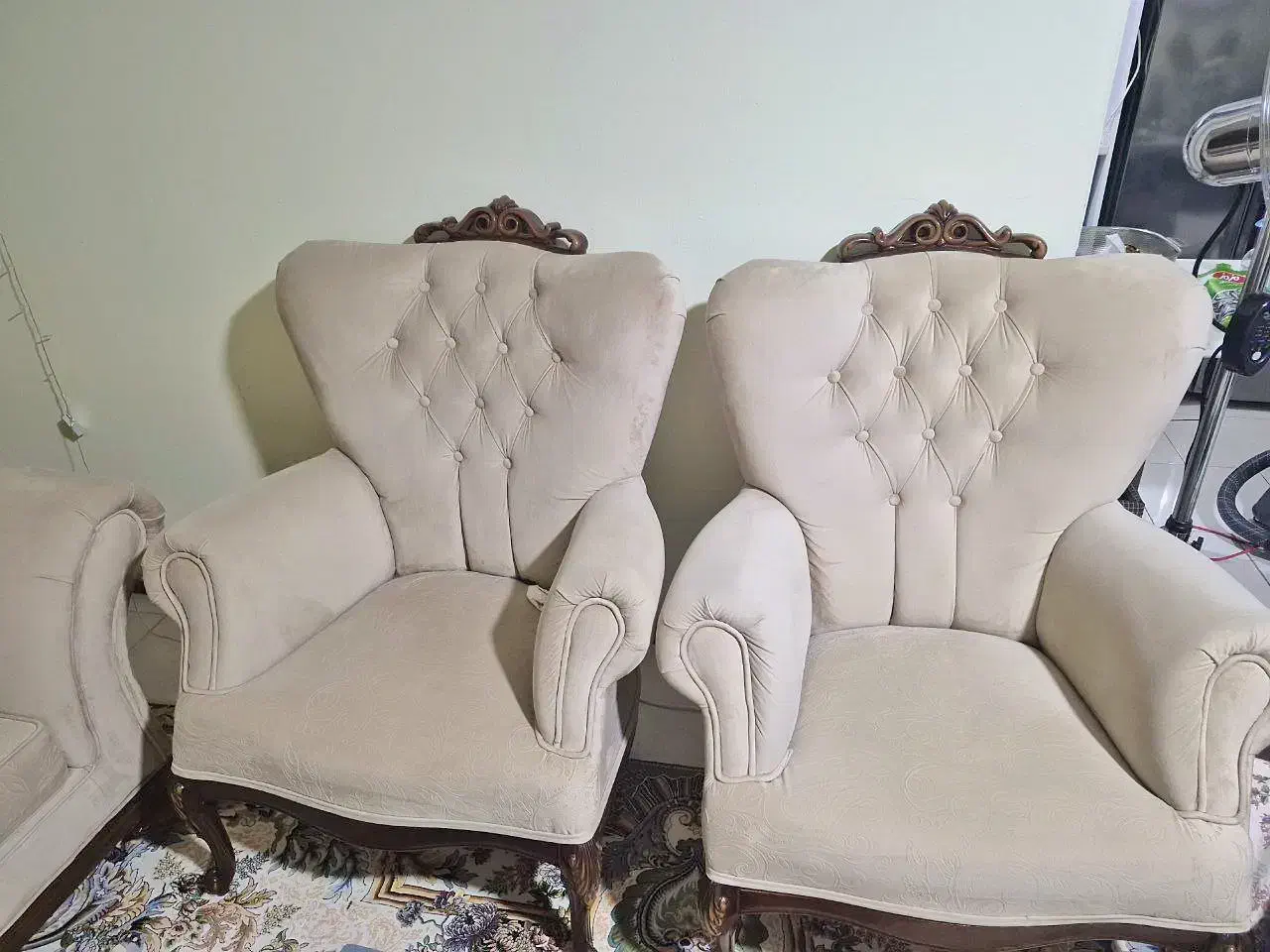 مبل ۸ نفره کرم رنگ در حد نو|مبلمان خانگی و میز عسلی|پردیس, فاز ۱۱|دیوار