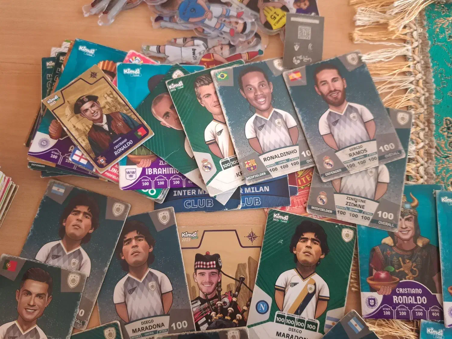 کیمدی ۱۰۰ امضایی پرایم عکس تیم ها ساده همگی نو|کلکسیون و سرگرمی|شیراز, میانرود|دیوار