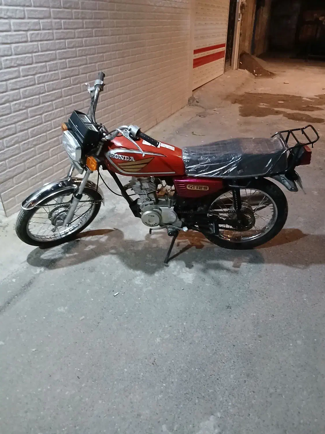 هوندا ۱۲۵سالم وتمیز پلاک ملی‌با برگه مزایده|موتورسیکلت|رشت, شهرک صبا|دیوار