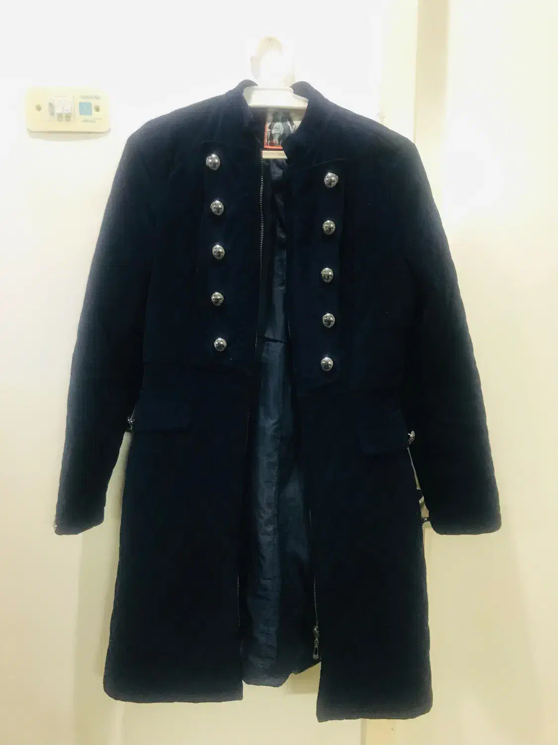 پالتو|لباس|بیرجند, |دیوار