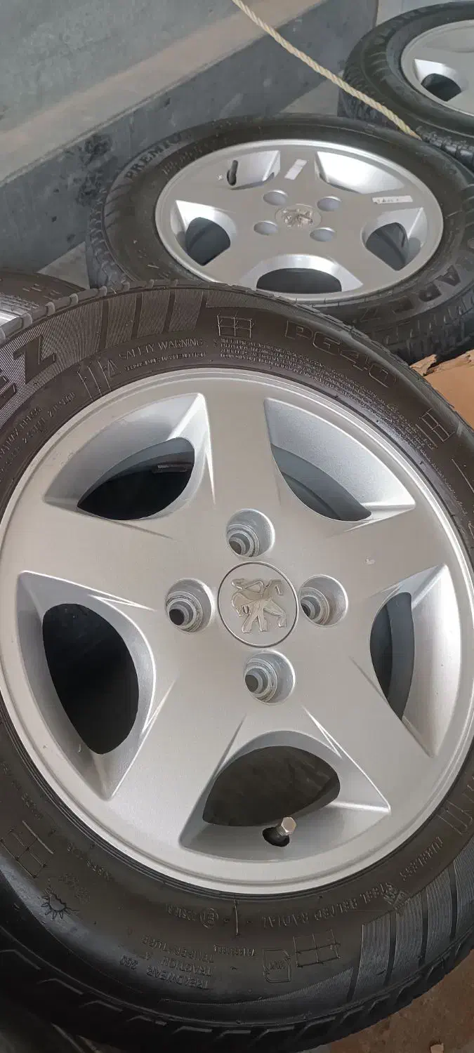 رینگ لاستیک سایز 14تورنادو|قطعات یدکی و لوازم جانبی|رشت, رشتیان|دیوار