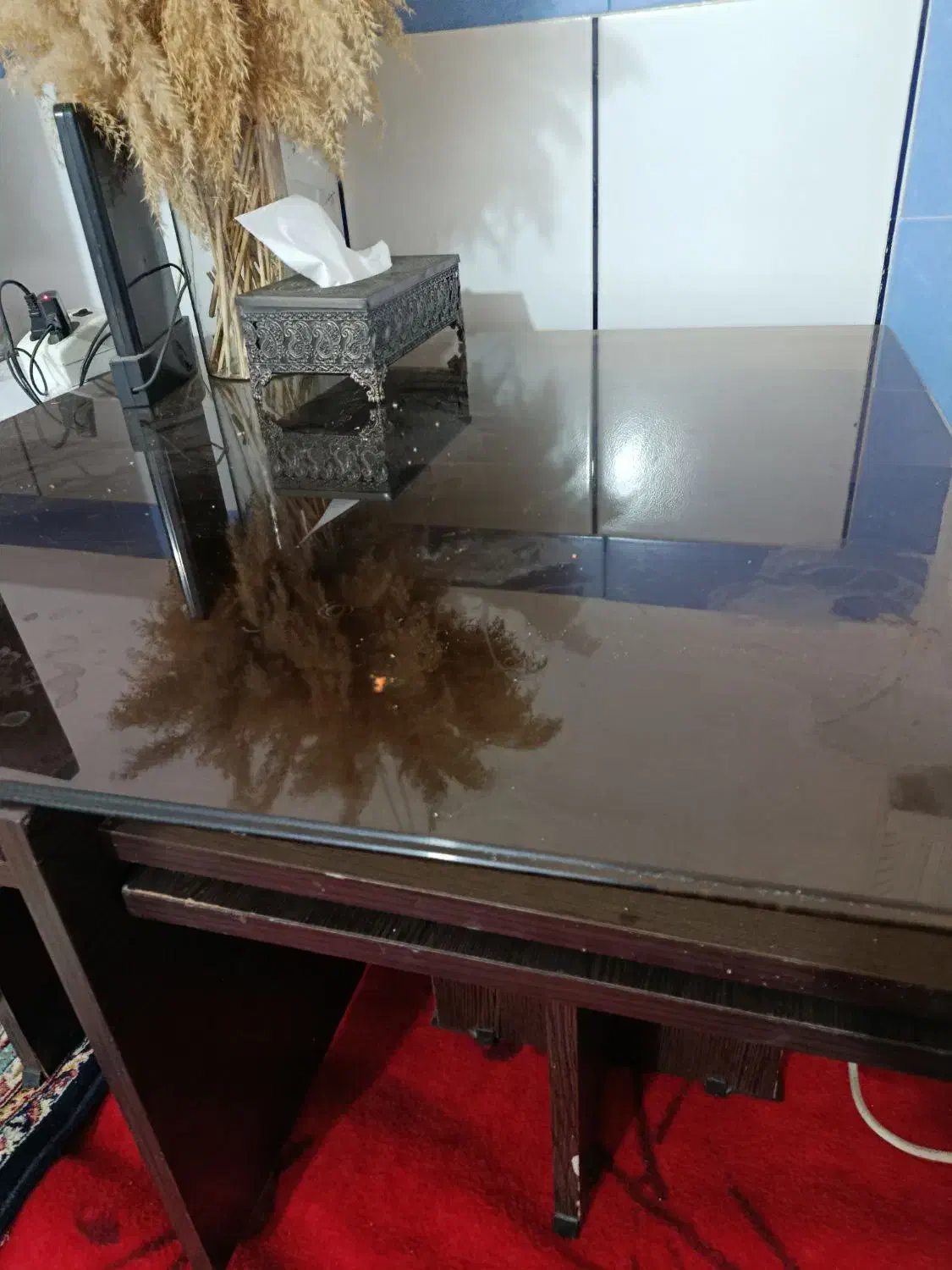 میز عسلی با چهار تا پایه در حد نو|مبلمان خانگی و میز عسلی|خرم‌آباد, |دیوار