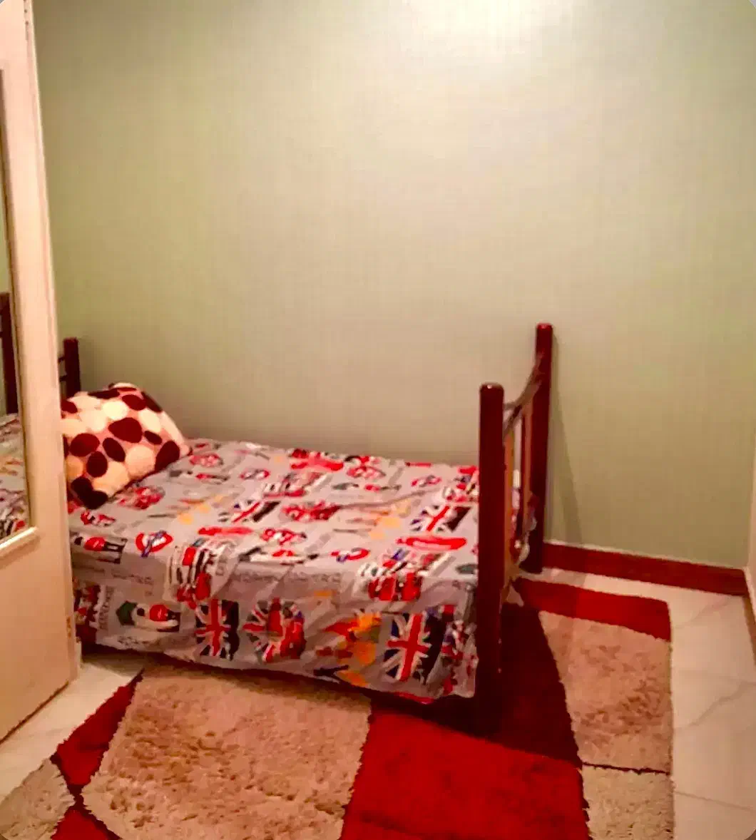 90متر/ دو خواب/ همکف/ ۲۰۰ متر حیاط