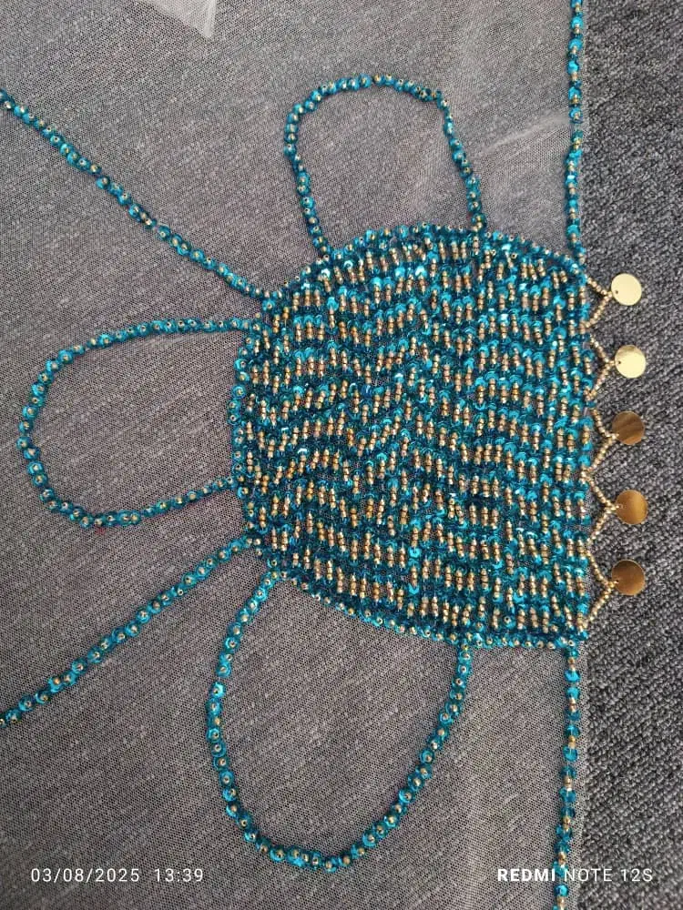 روسری خورشیدی|لباس|مریوان, |دیوار