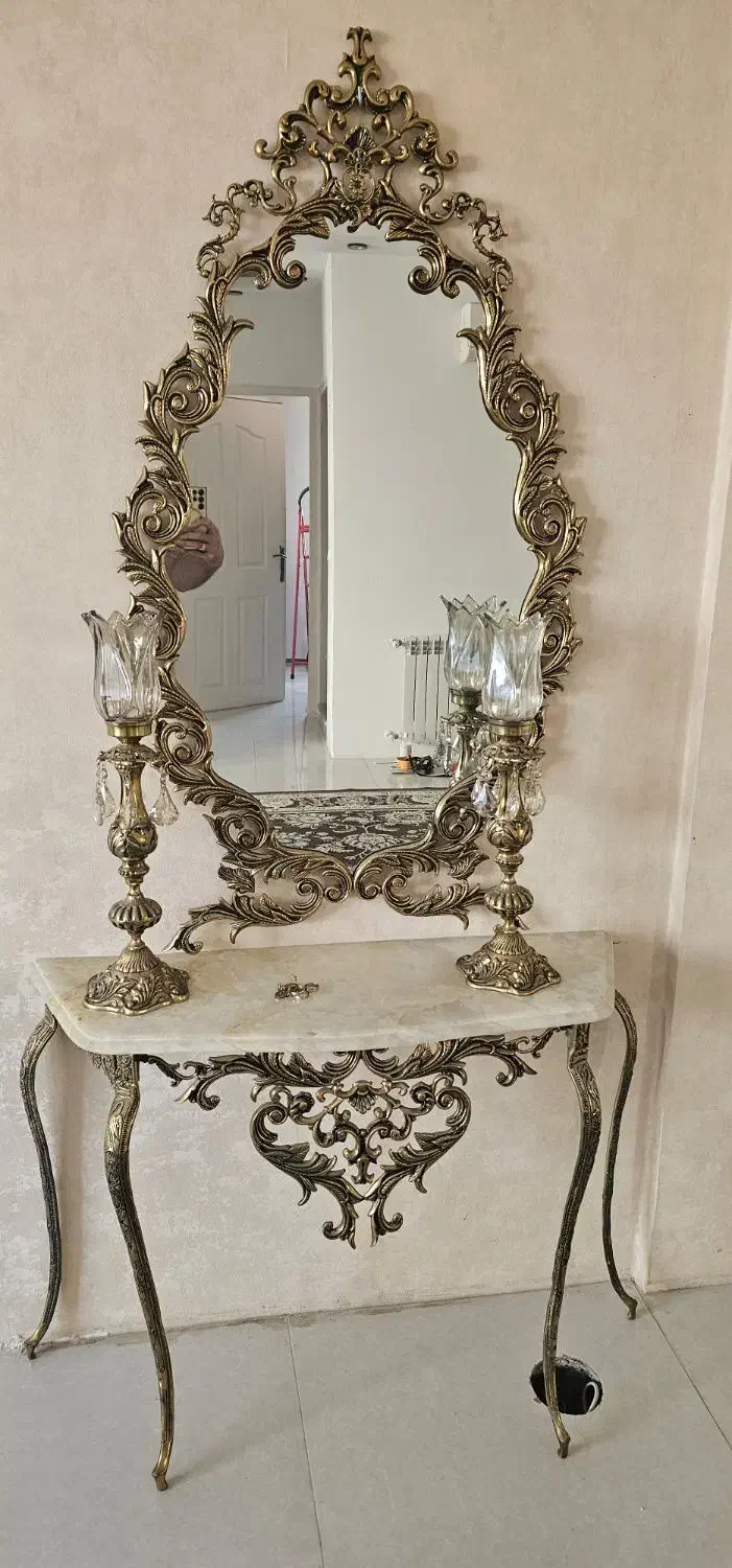 کنسول و آینه و شمعدان برنجی|بوفه، ویترین، کنسول|رشت, کوی مهر|دیوار