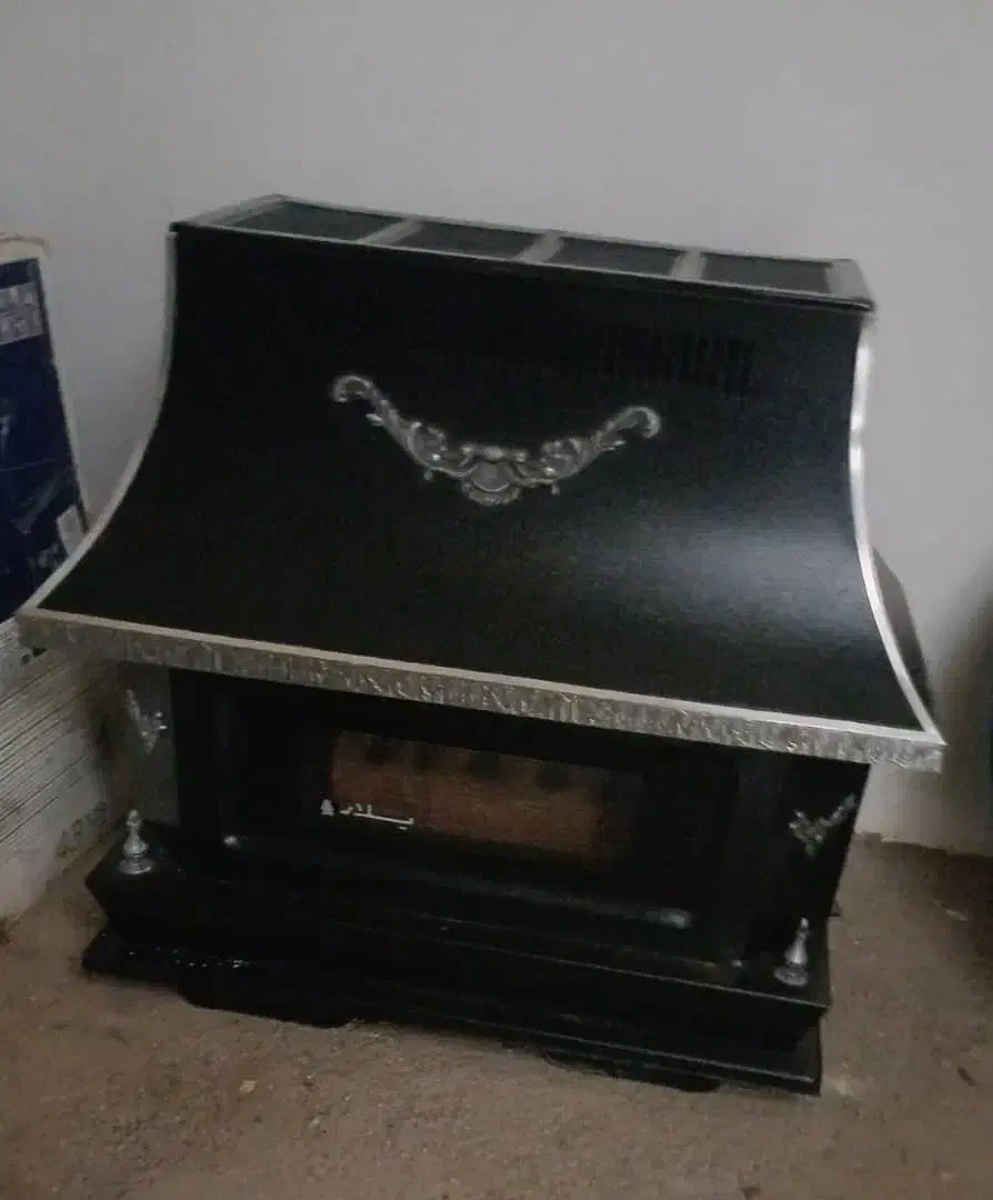 یک عدد بخاری مارک پلار سالم به فروش می‌رسد|بخاری، هیتر، شومینه|پرند, فاز ۵|دیوار