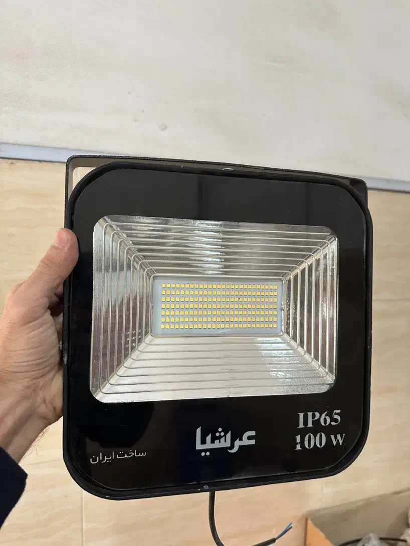 چراغ و پروژکتور و روشنایی|لامپ و چراغ|ارومیه, |دیوار