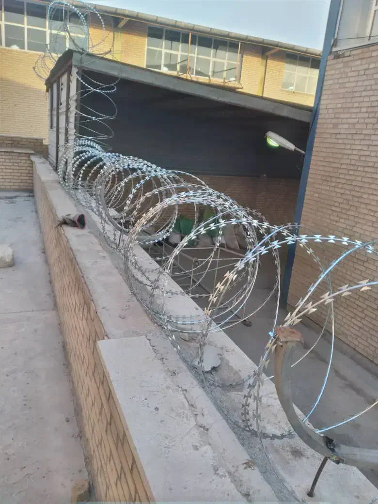 سیم خاردار سوزنی، تبری ،خطی ، حصاری، فنس|مصالح و تجهیزات ساختمان|تهران, آذری|دیوار