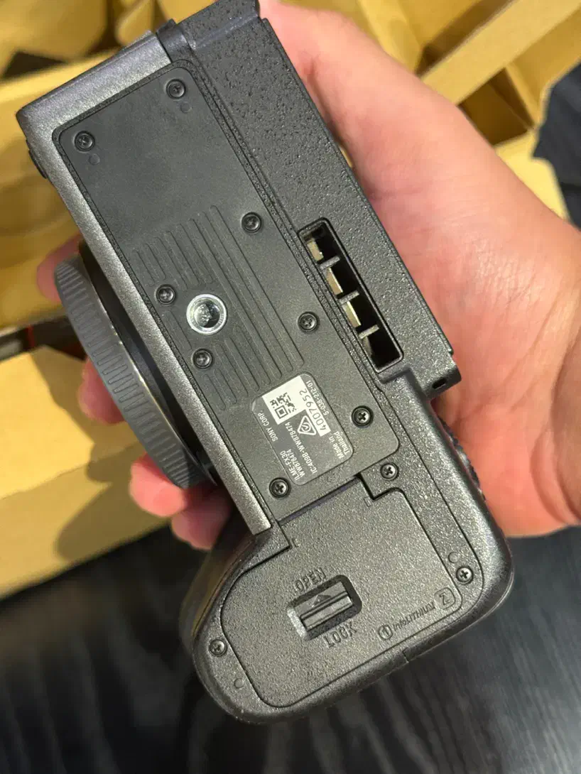 دوربین سونی FX30 اف ایکس|دوربین عکاسی و فیلم‌برداری|اصفهان, تخت فولاد|دیوار