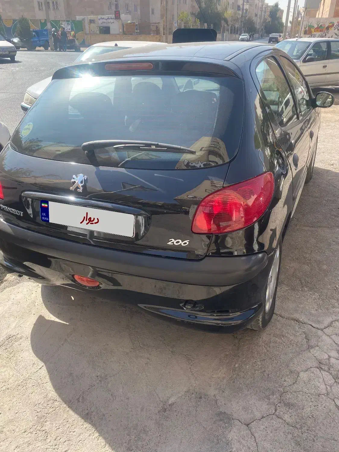پژو ۲۰۶ مدل ۴۰۰ خانگی کم کار|خودرو سواری و وانت|قم, شهرک قدس|دیوار