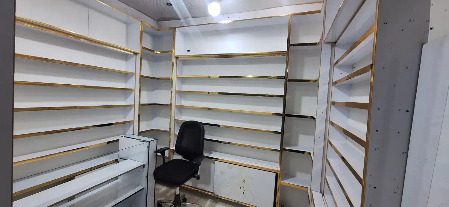 ویترین مغازه|کتابخانه، شلف، قفسه‌های دیواری|پاوه, |دیوار