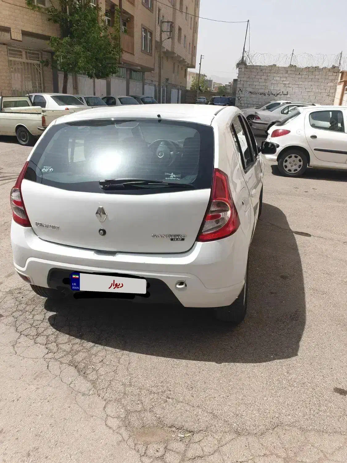 رنو ساندرو اتوماتیک مدل ۹۶|خودرو سواری و وانت|ارومیه, |دیوار