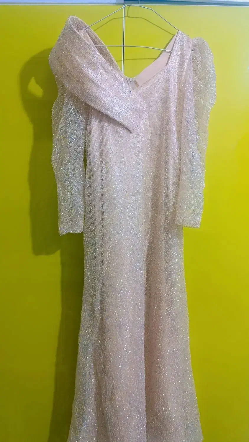 لباس مجلسی|لباس|باوی, |دیوار