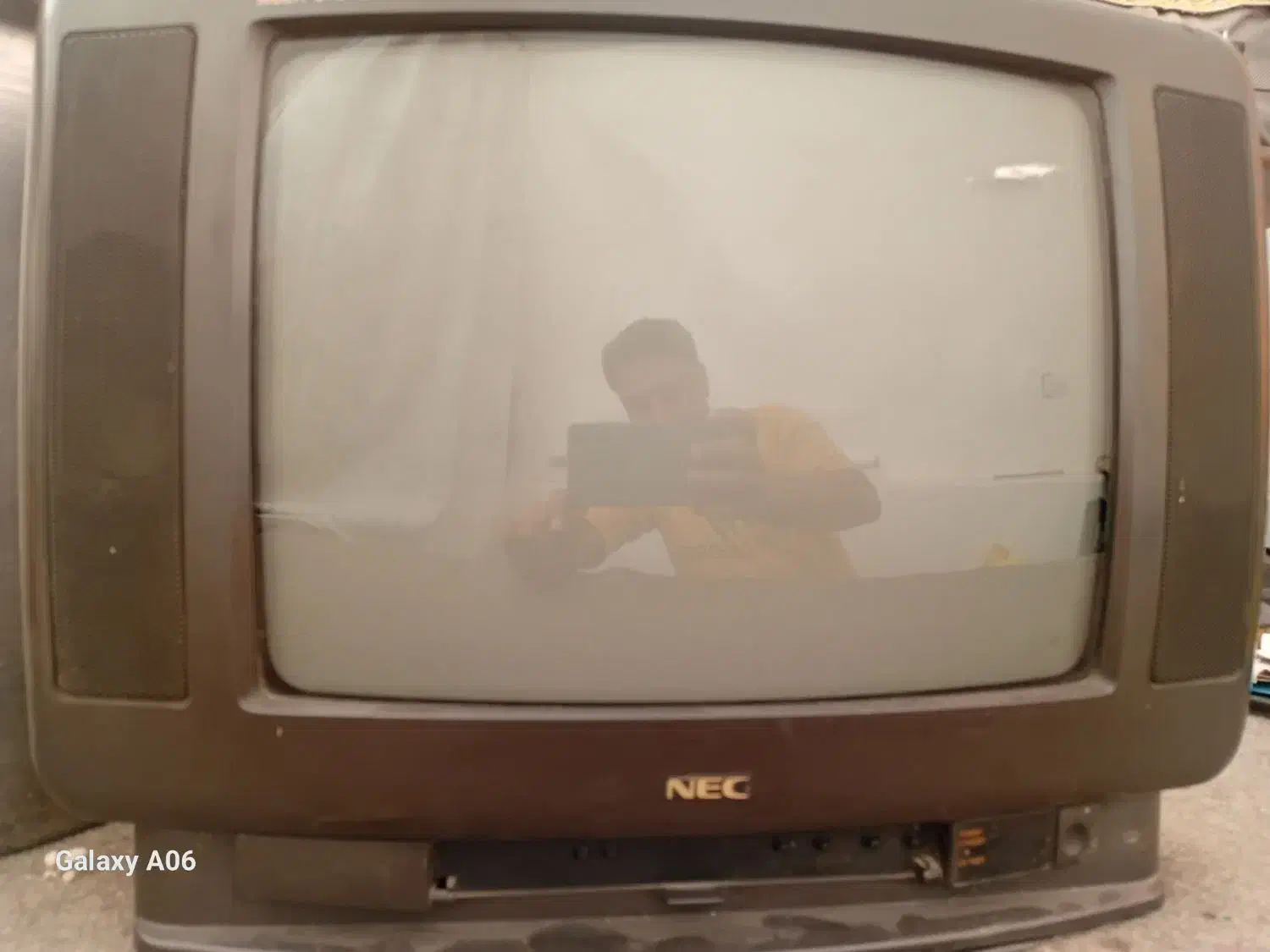 فروش 2 عدد تلویزیون|تلویزیون و پروژکتور|نجفآباد, امیرآباد|دیوار