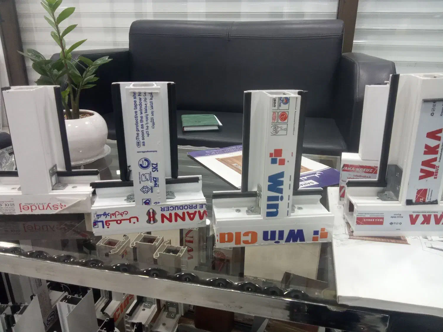 خدمات درب و پنجره دوجداره و UPVC|مصالح و تجهیزات ساختمان|کرمان, |دیوار