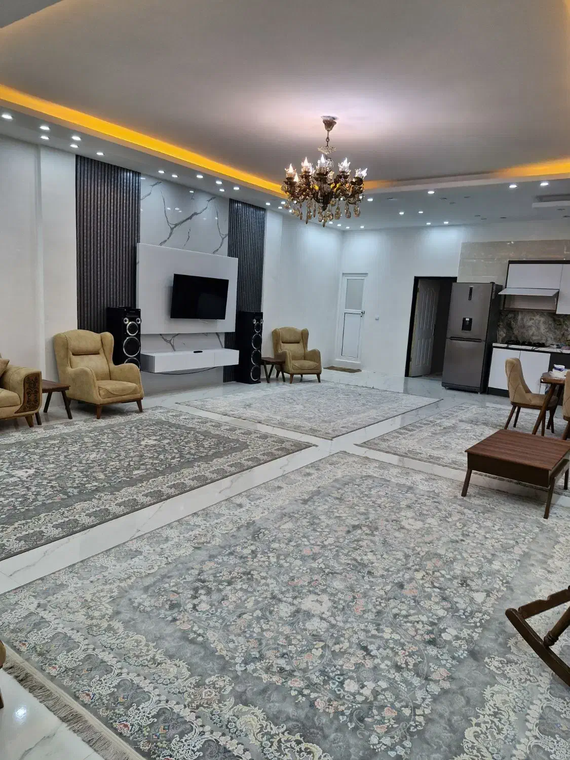 اجاره باغ ویلا روزانه|اجارهٔ کوتاه‌مدت ویلا و باغ|ماهدشت, |دیوار