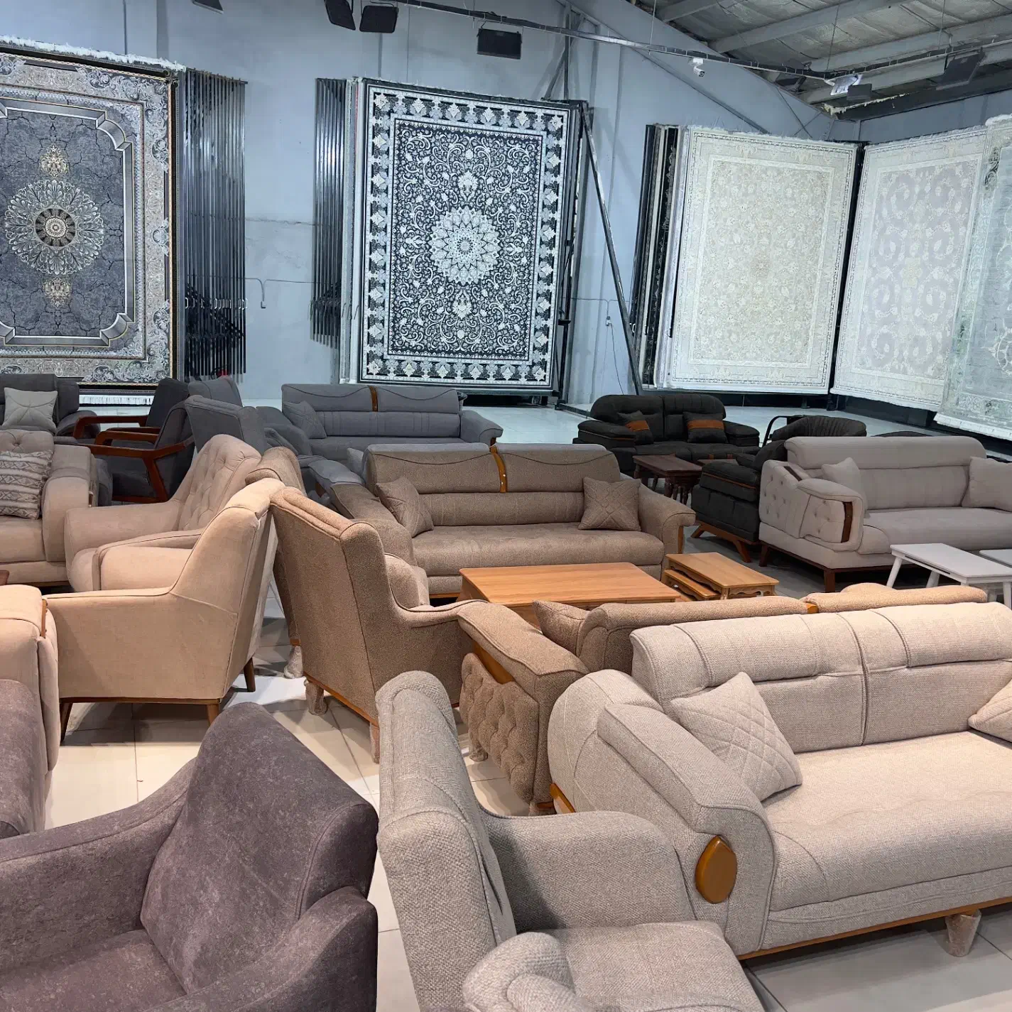 فرش تهران درمبلمان خلیج کد محصول ۲۰۲۶|فرش|شیراز, لاله|دیوار