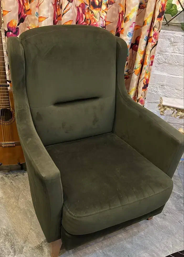 ۲دست مبلمان شیک|مبلمان خانگی و میز عسلی|کیش, |دیوار