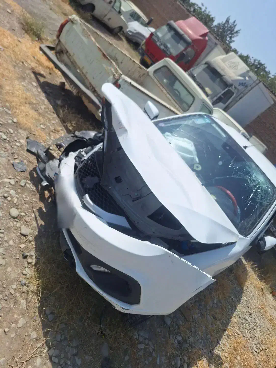 فروش ساینا تصادفی|خودرو سواری و وانت|صفادشت, |دیوار