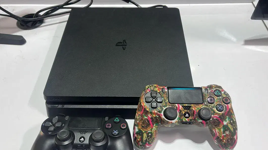 PS4 slim 1tr|کنسول، بازی ویدئویی و آنلاین|اصفهان, نقش جهان|دیوار