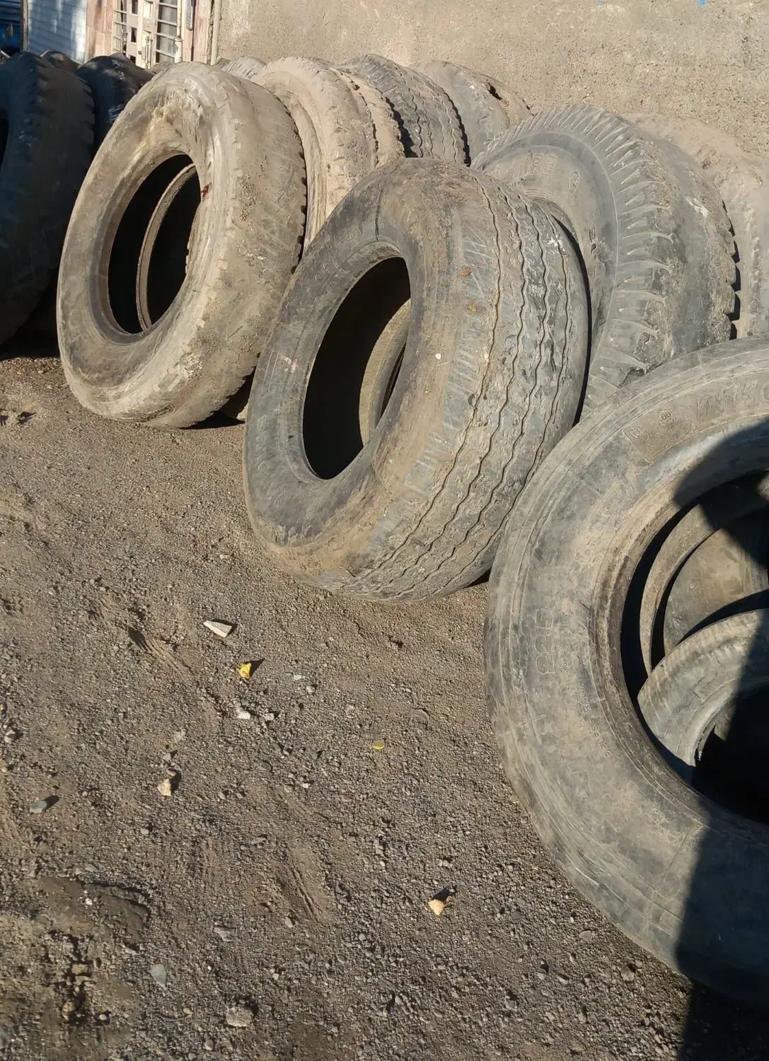 فروش لاستیک کارکرده بزرگ|قطعات یدکی و لوازم جانبی|مرند, |دیوار