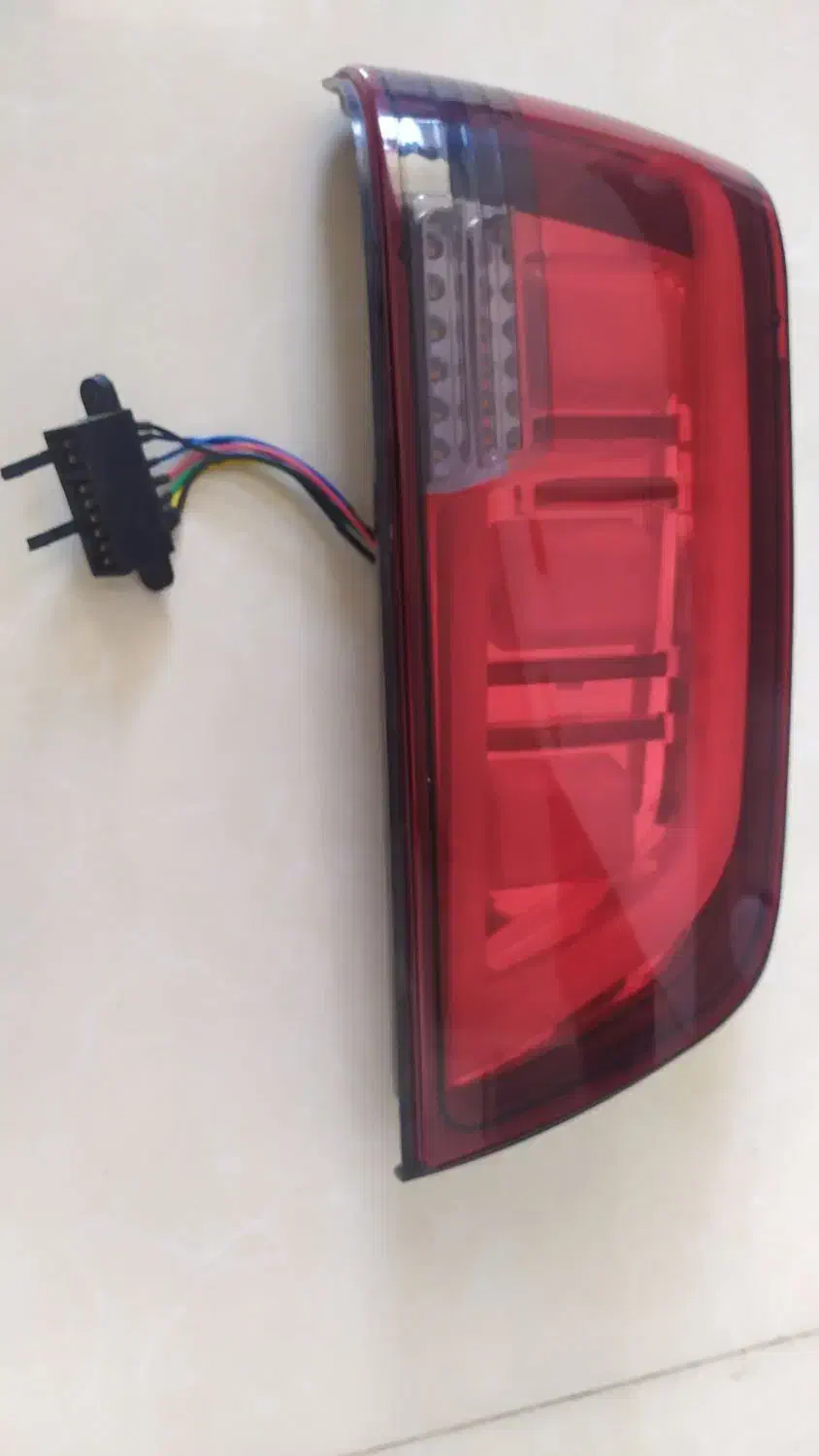 چراغ عقب پارس مدل پاسات|قطعات یدکی و لوازم جانبی|فولادشهر, C3|دیوار