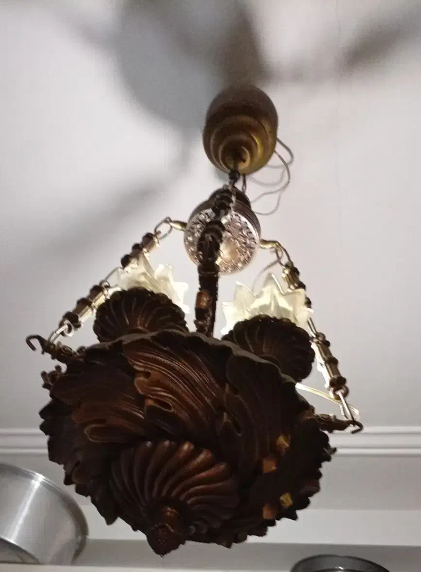 لوستر|لوستر و چراغ آویز|گنبد کاووس, |دیوار