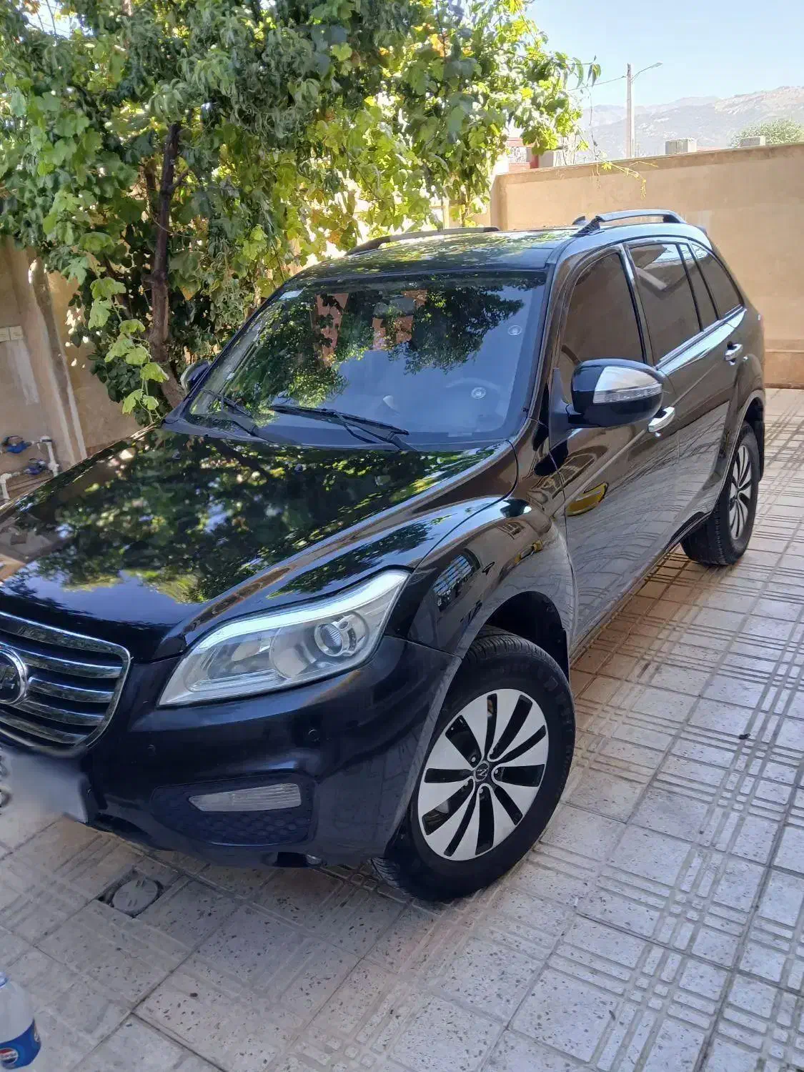 لیفان x60 کم کار کارمندی.|خودرو سواری و وانت|شیراز, معالی‌آباد|دیوار