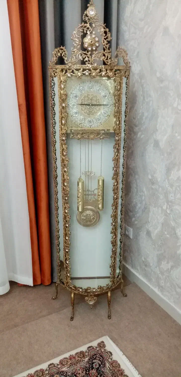 ساعت زمینی و گلدان برنز|ساعت دیواری و تزئینی|تبریز, |دیوار