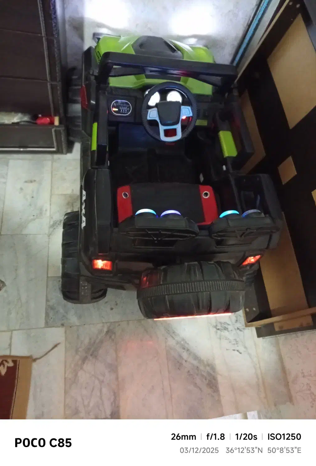 ماشین شارژی 2 نفره در حد نو 2 موتوره|اسباب‌بازی بچه|محمدیه-قزوین, |دیوار