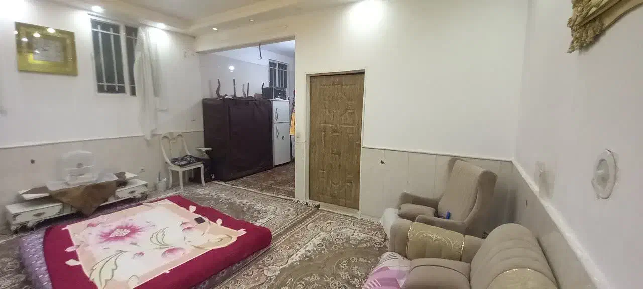 همکف .راه جدا .نورگیر عالی .نوساز|اجارهٔ خانه و ویلا|قم, نخودی|دیوار