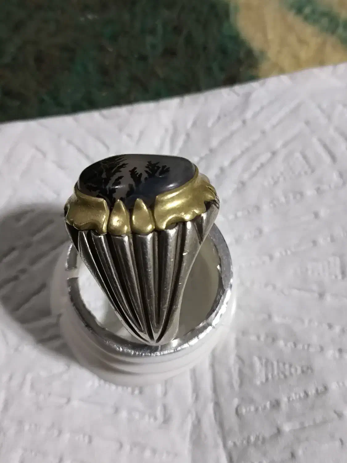 انگشتر شجر اصل که ۲میل رشد کرده|جواهرات|تاکستان, |دیوار