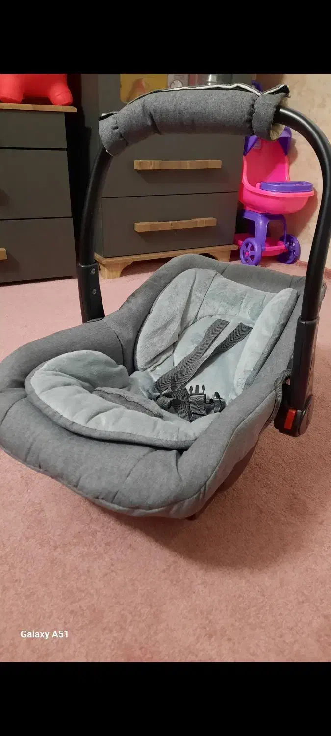 کریر چند کاره (صندلی ماشین)|کالسکه و لوازم جانبی|مشهد, توس (بلوار توس)|دیوار