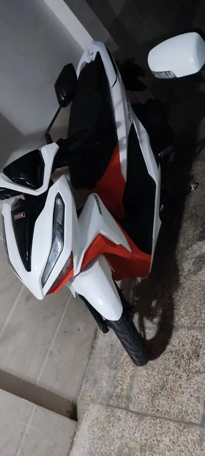 آوا متور 150مدل403 بسیار تمیز و کم کار|موتورسیکلت|تهران, بهار|دیوار