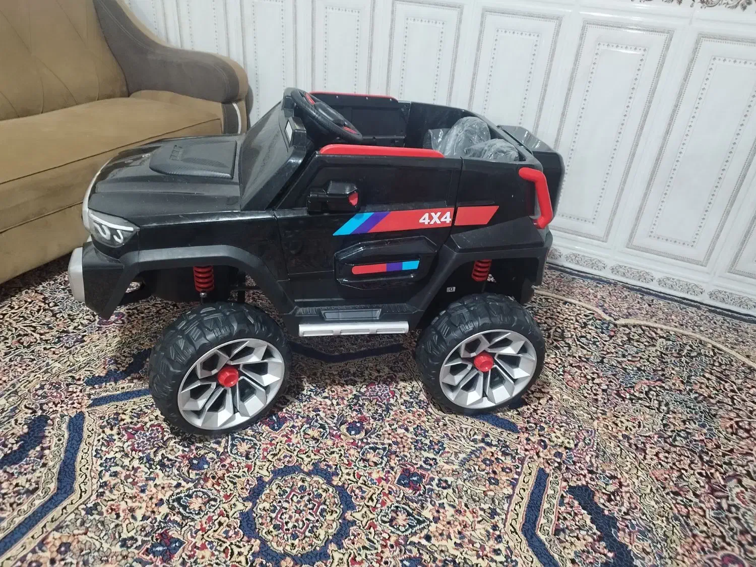 ماشین شارژی|اسباب‌بازی بچه|جیرفت, |دیوار