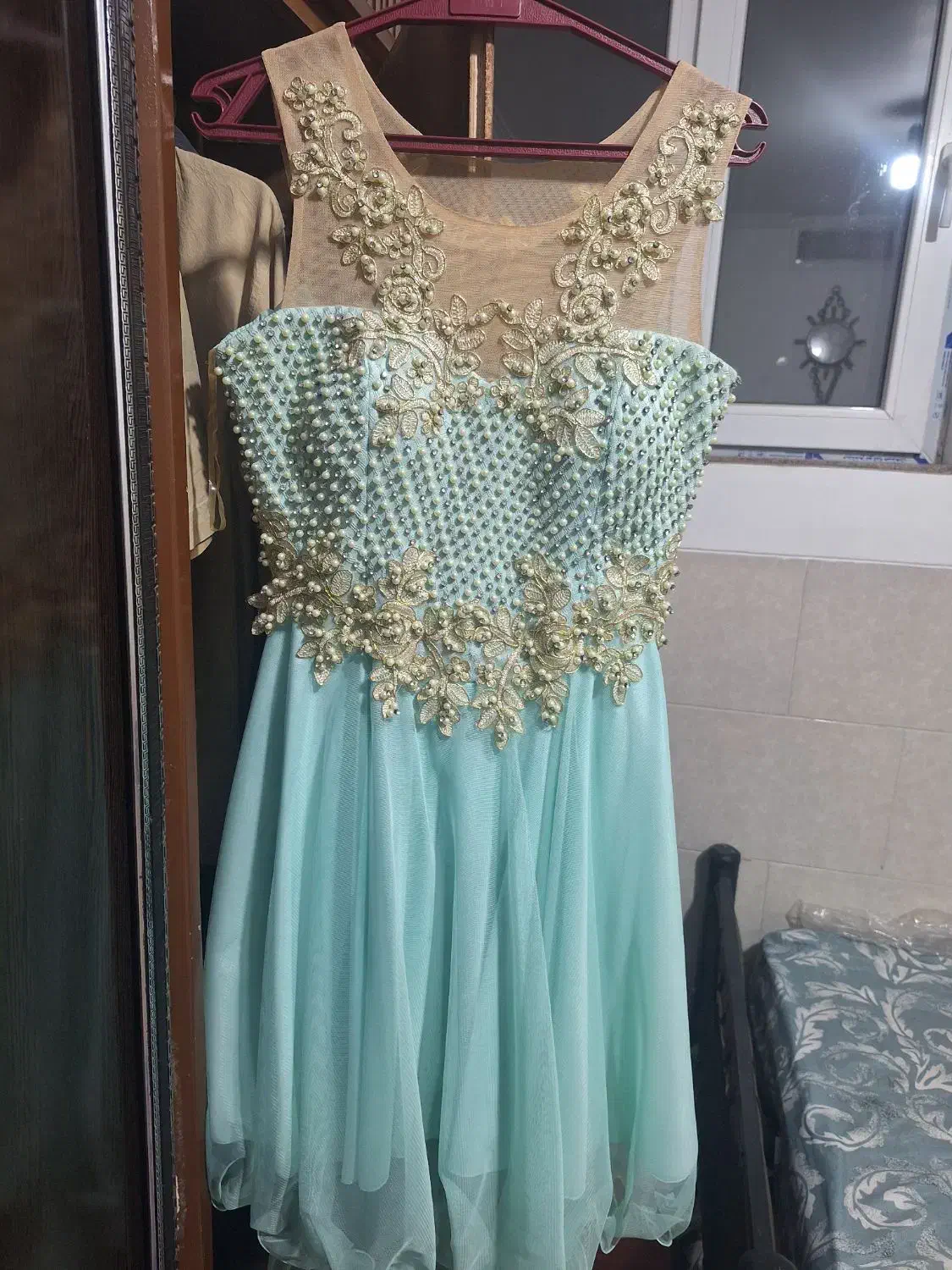 لباس مجلسی|لباس|حمیدیا, |دیوار