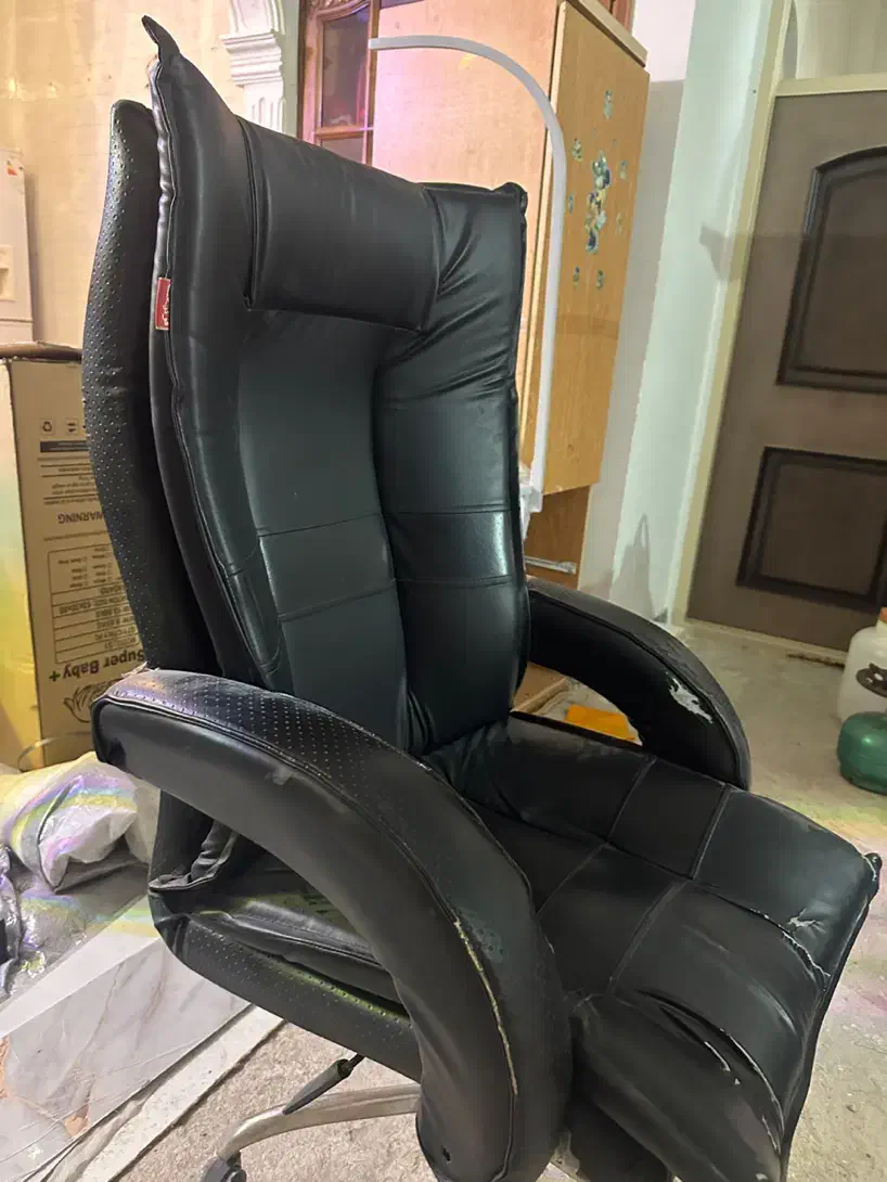 صندلی طبی چرخشی کارکرده سالم و کاربردی|صندلی و نیمکت|باسمنج, |دیوار