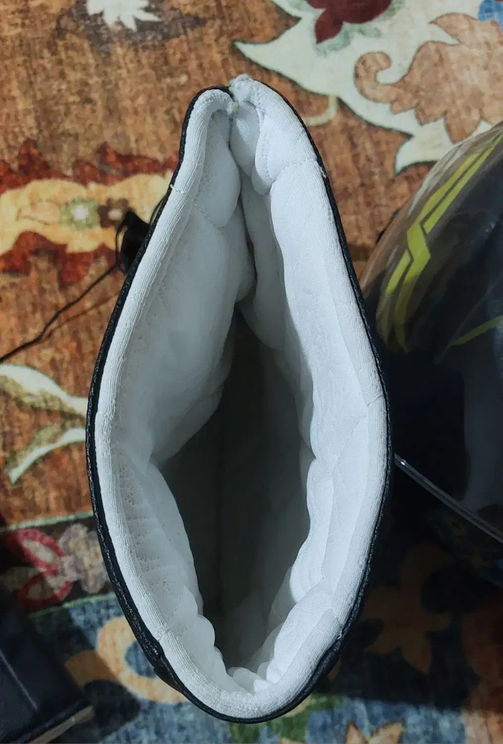 دستکش|لباس|بروجرد, |دیوار