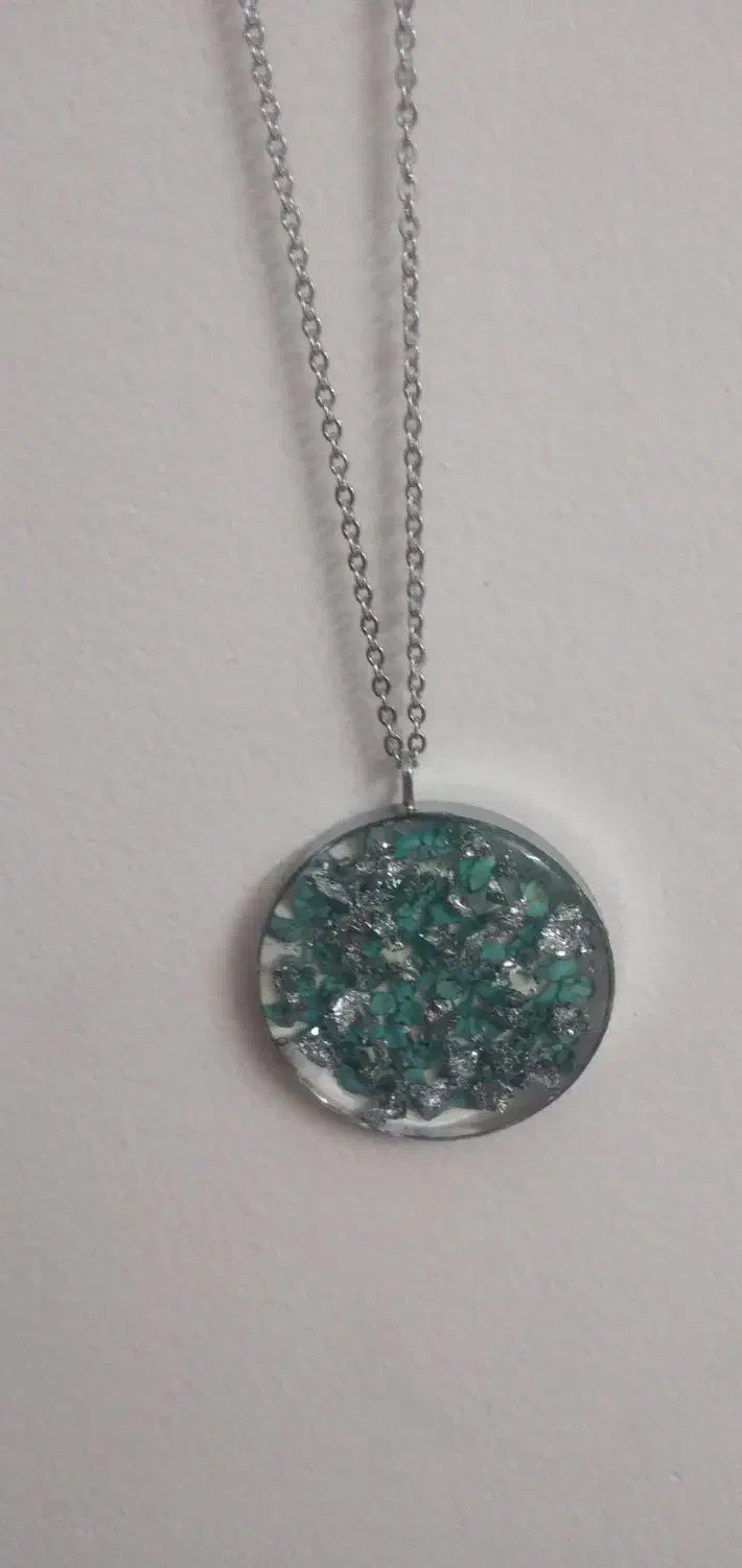 رومانتویی یا گردنبند رزینی|بدلیجات|اصفهان, شهرک کاوه|دیوار