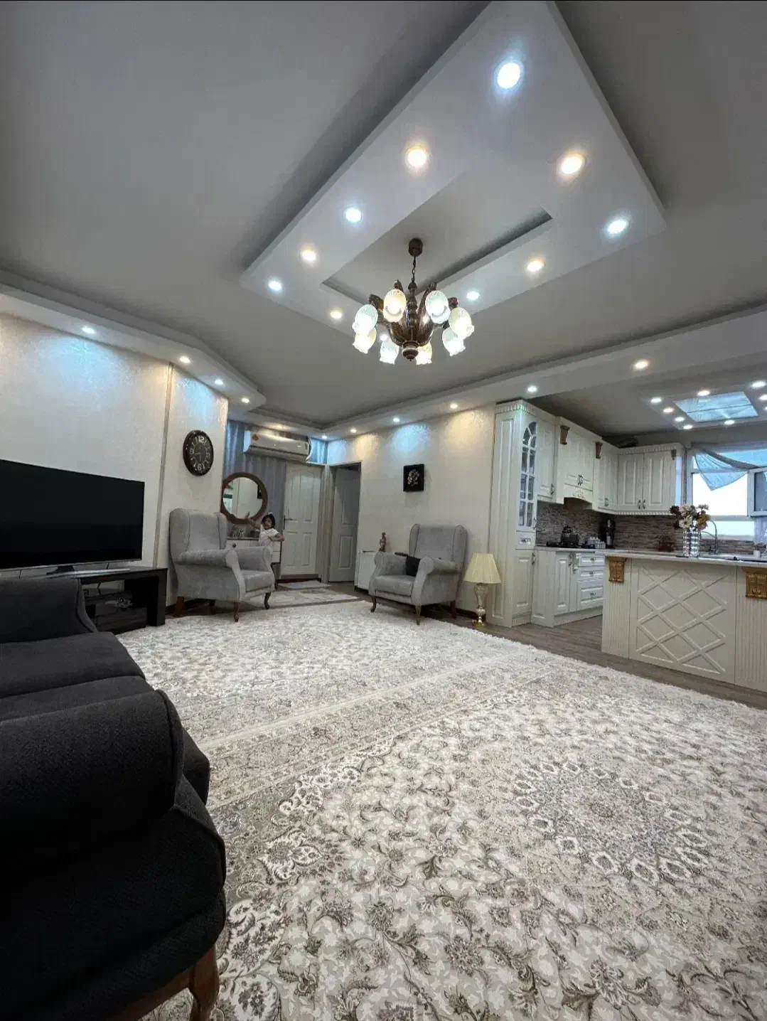 ۸۳متر سه راه سرو ۸ واحدی ۷۵۰ میلیون نقدی سندار|فروش آپارتمان|ملارد, |دیوار