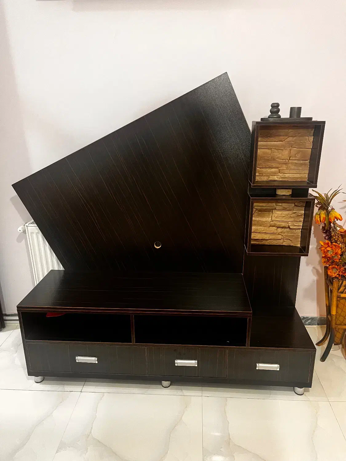 زیر تلوزیون|میز تلویزیون|ایوان, |دیوار