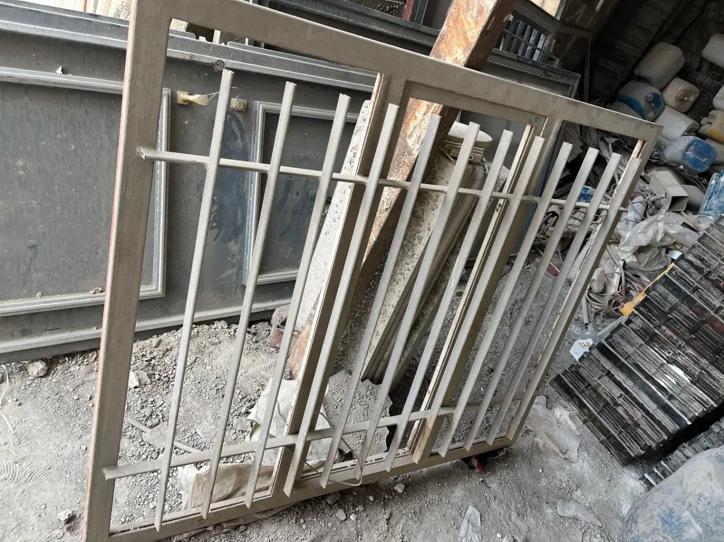 پنجره آهنی|مصالح و تجهیزات ساختمان|سلماس, |دیوار