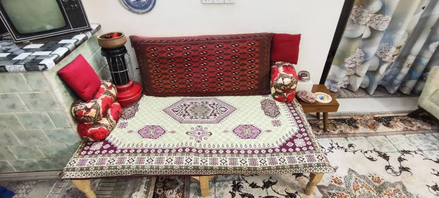 تخت سنتی زیر قیمت|مبلمان خانگی و میز عسلی|تهران, تختی|دیوار