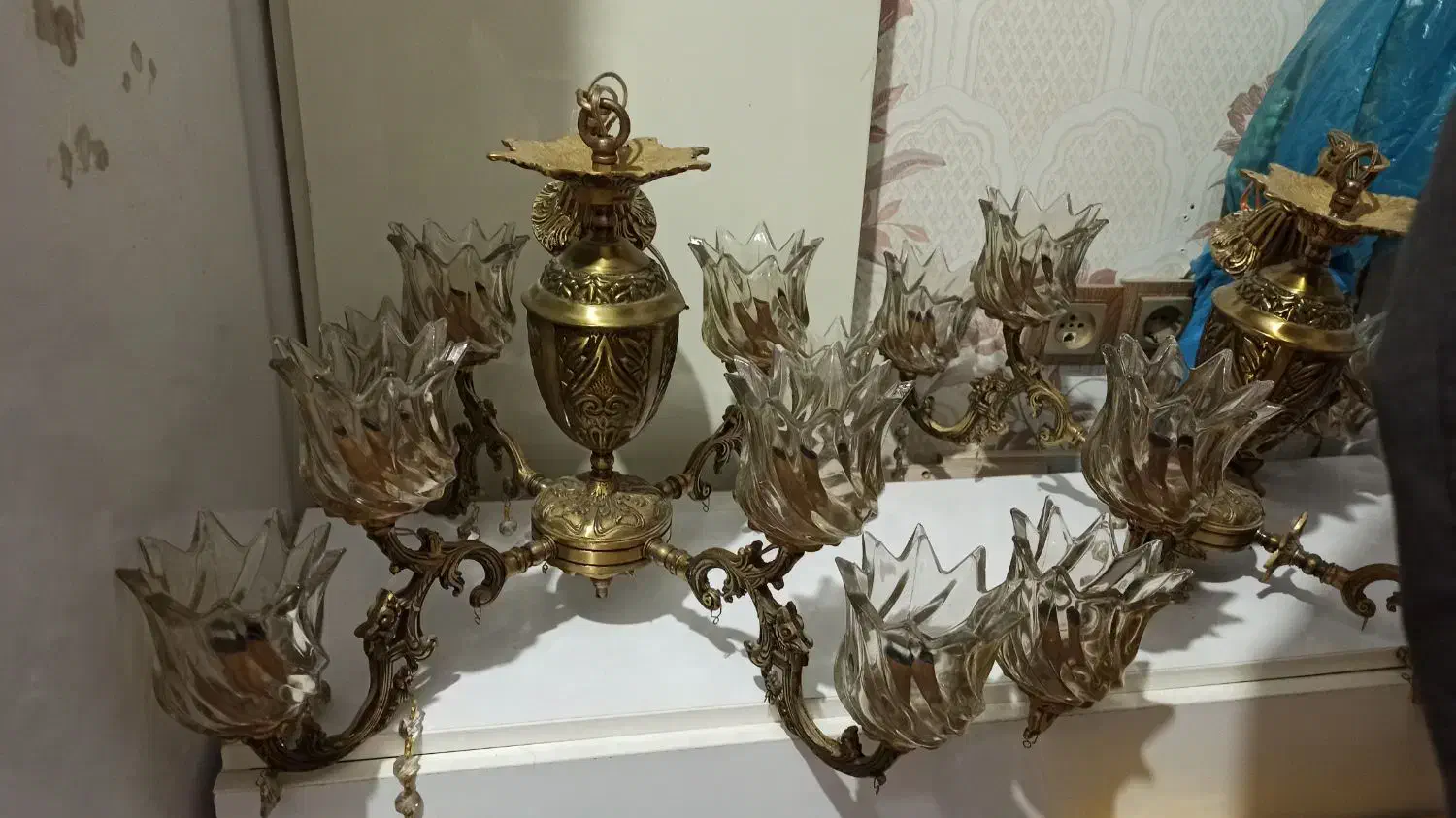 لوستر برنز ۴ شاخه ۸ شعله|لوستر و چراغ آویز|کرمانشاه, |دیوار