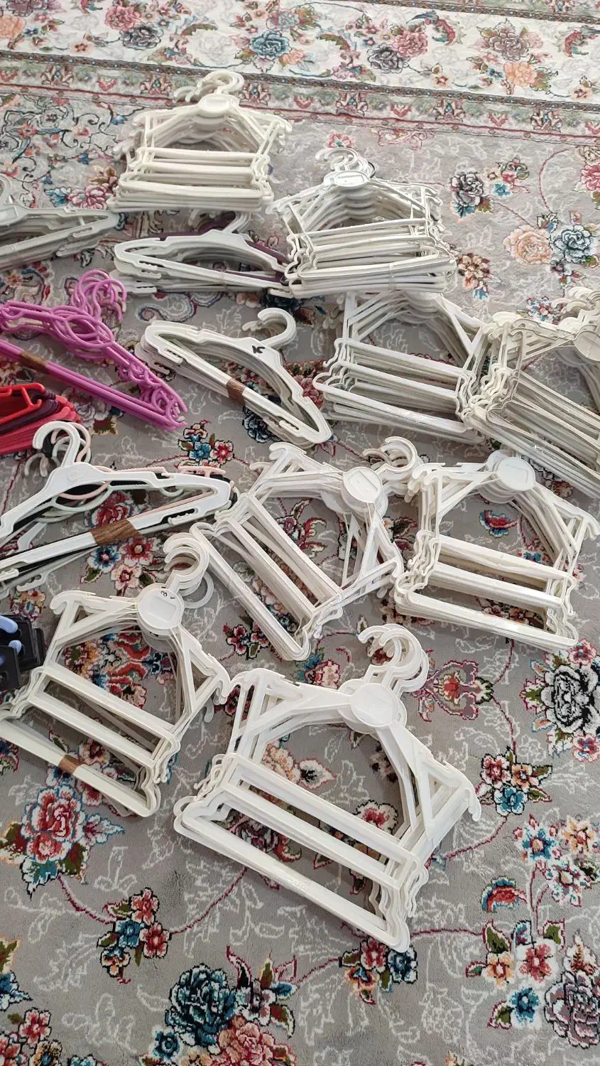 چوب لباسی|بندرخت و رخت‌آویز|مرودشت, بیست متری بیمارستان|دیوار